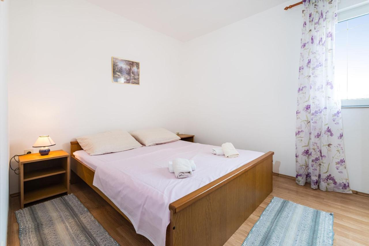 Nice Apartment Silvia 诺瓦利娅 外观 照片